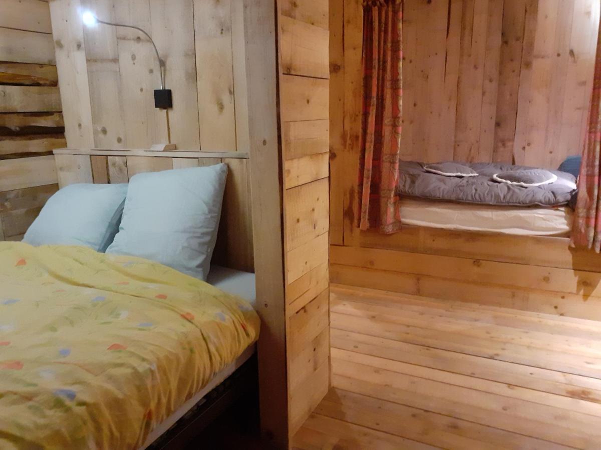 Le Repos Du Nomade B&B 7 Personnes Manhay Экстерьер фото