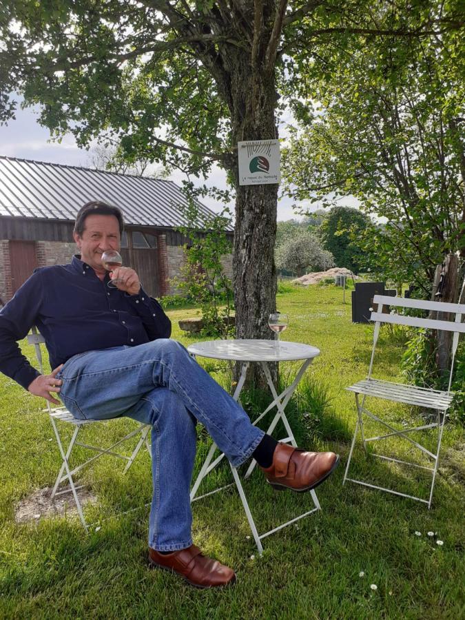 Le Repos Du Nomade B&B 7 Personnes Manhay Экстерьер фото